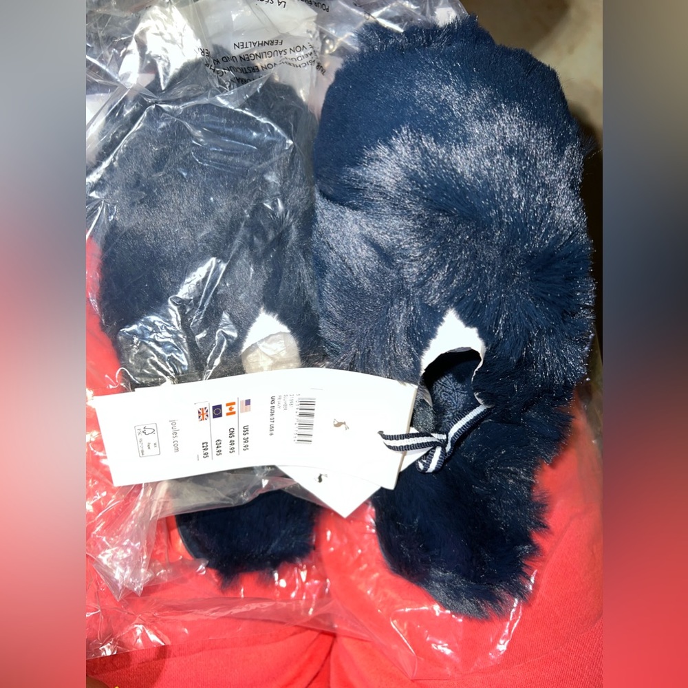Woman’s navy house slipper